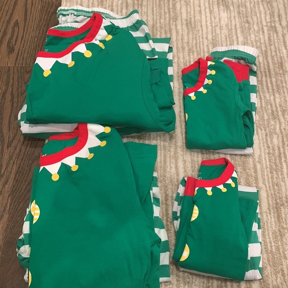 Matching Christmas Holiday pajamas set - Picture 2 of 9